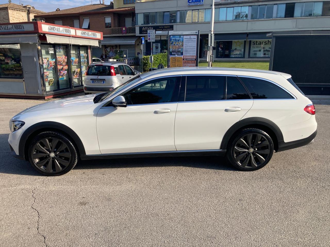 Mercedes-Benz E 220 E-Class E #6086