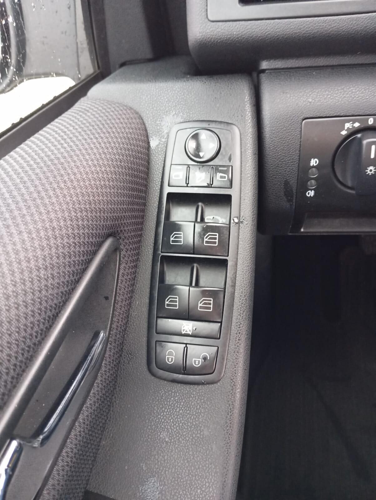 Mercedes-benz A 160 blue efficency