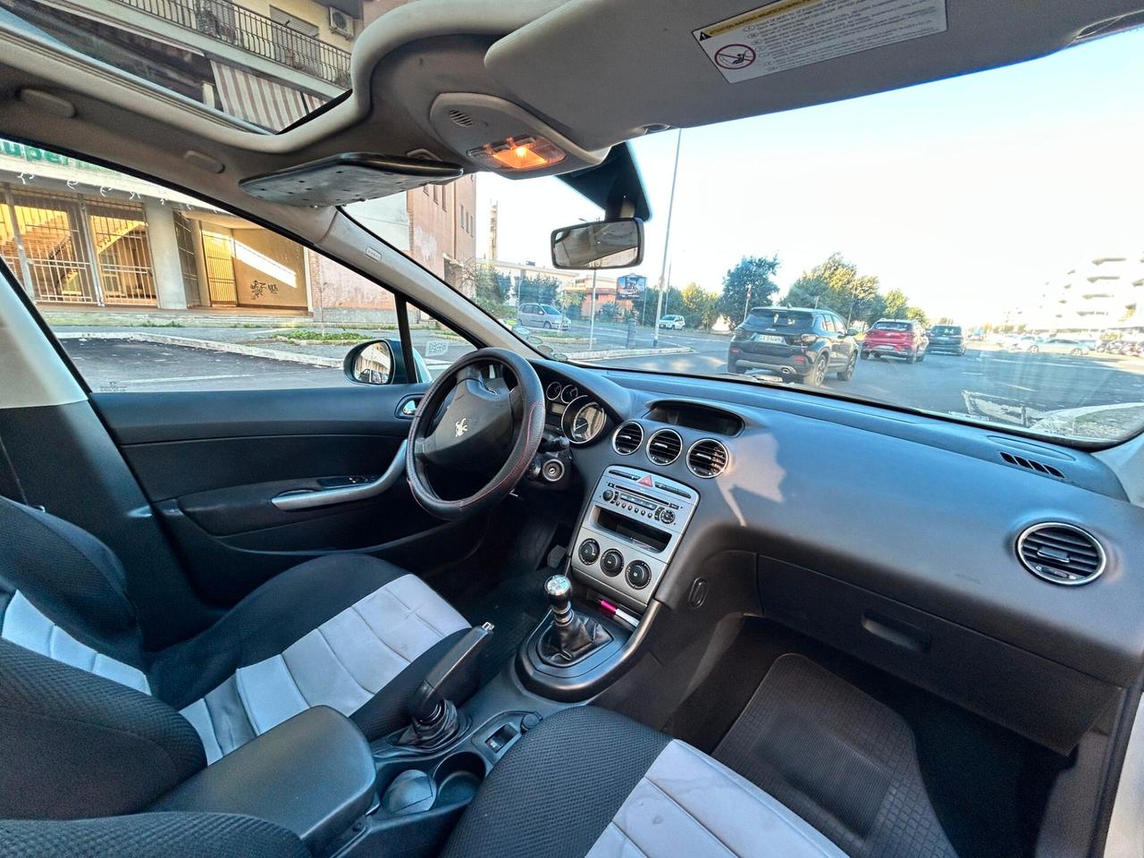 Peugeot 308 1.6 HDi 90CV FAP 5p. Premium