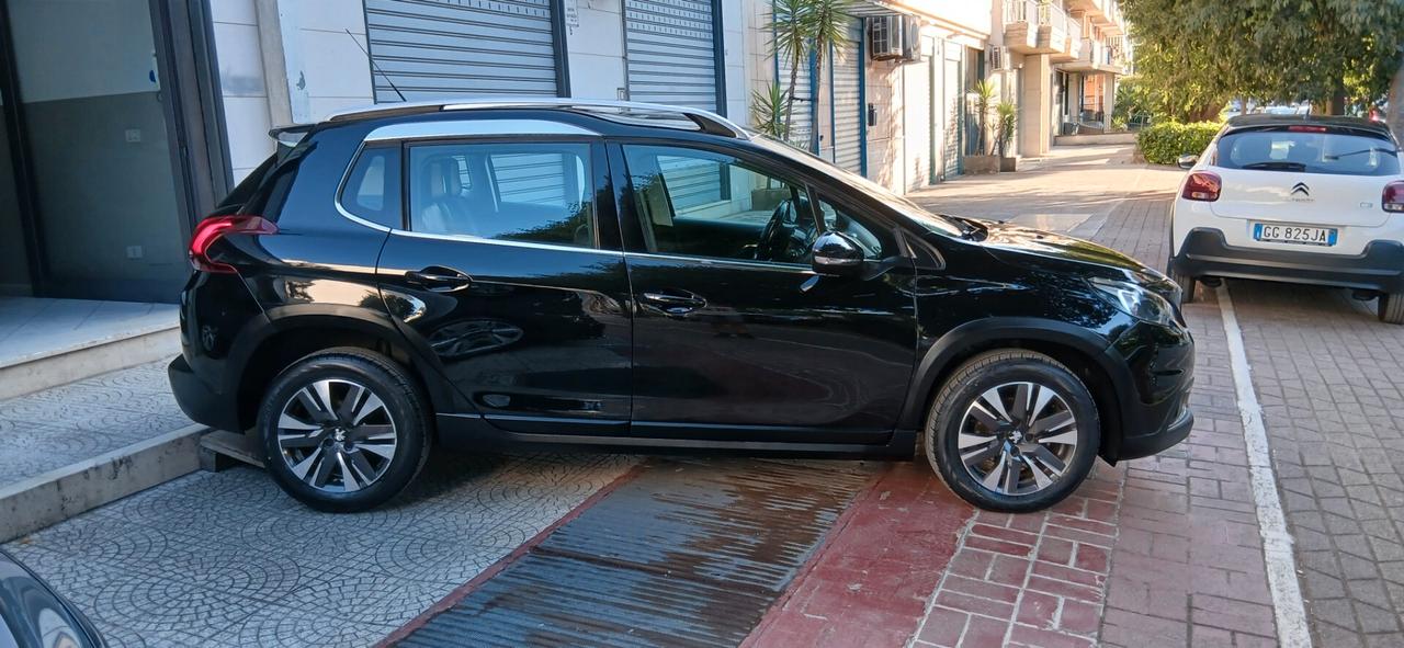 PEUGEOT 2008 BLUE HDi 100 GT LINE