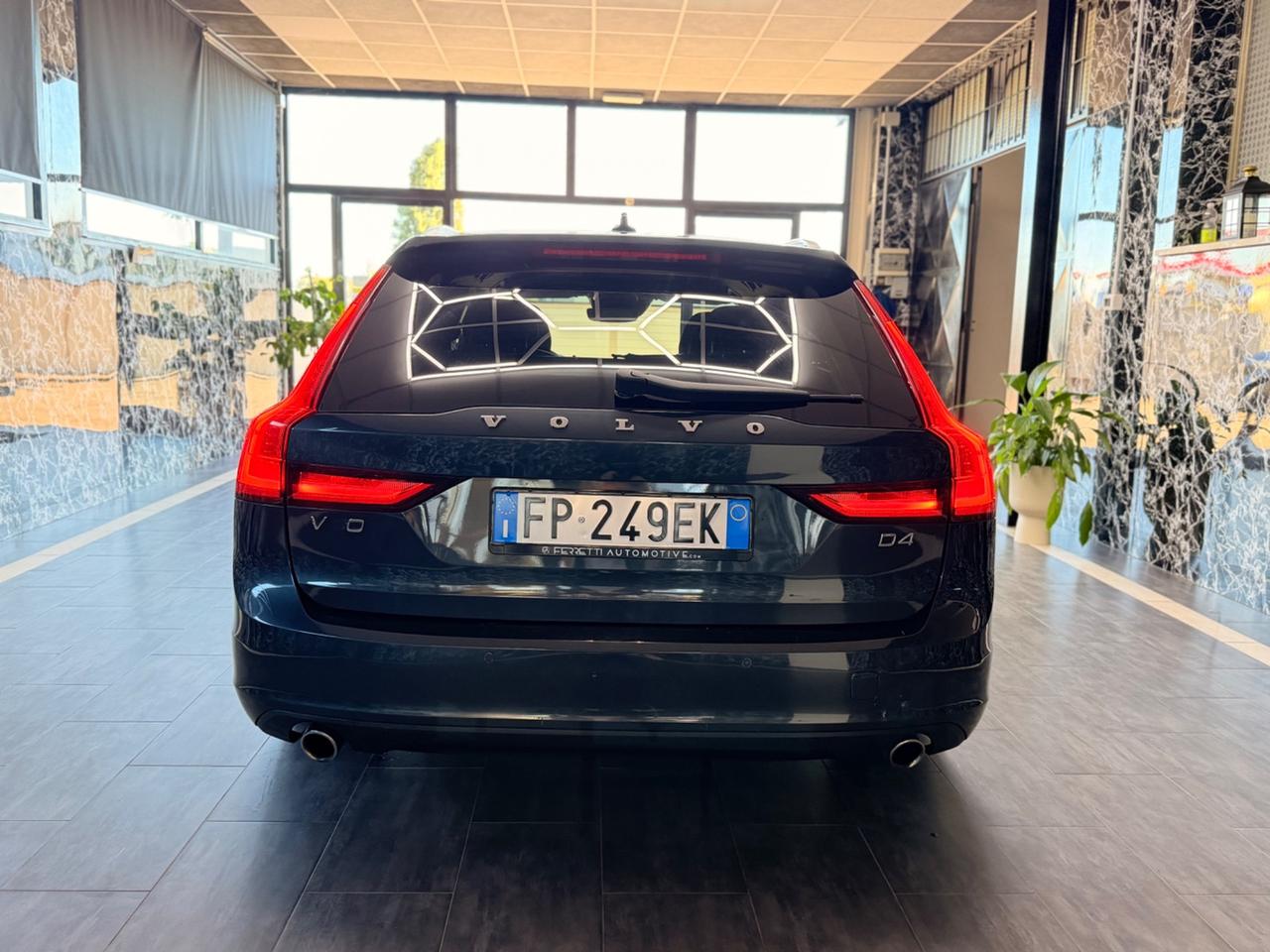 Volvo V90 D4 Geartronic R-design