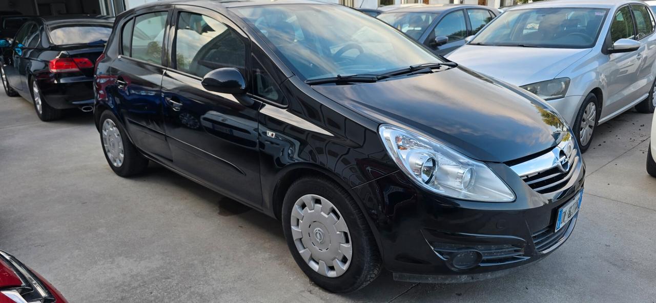 Opel Corsa 1.2 5 porte Club