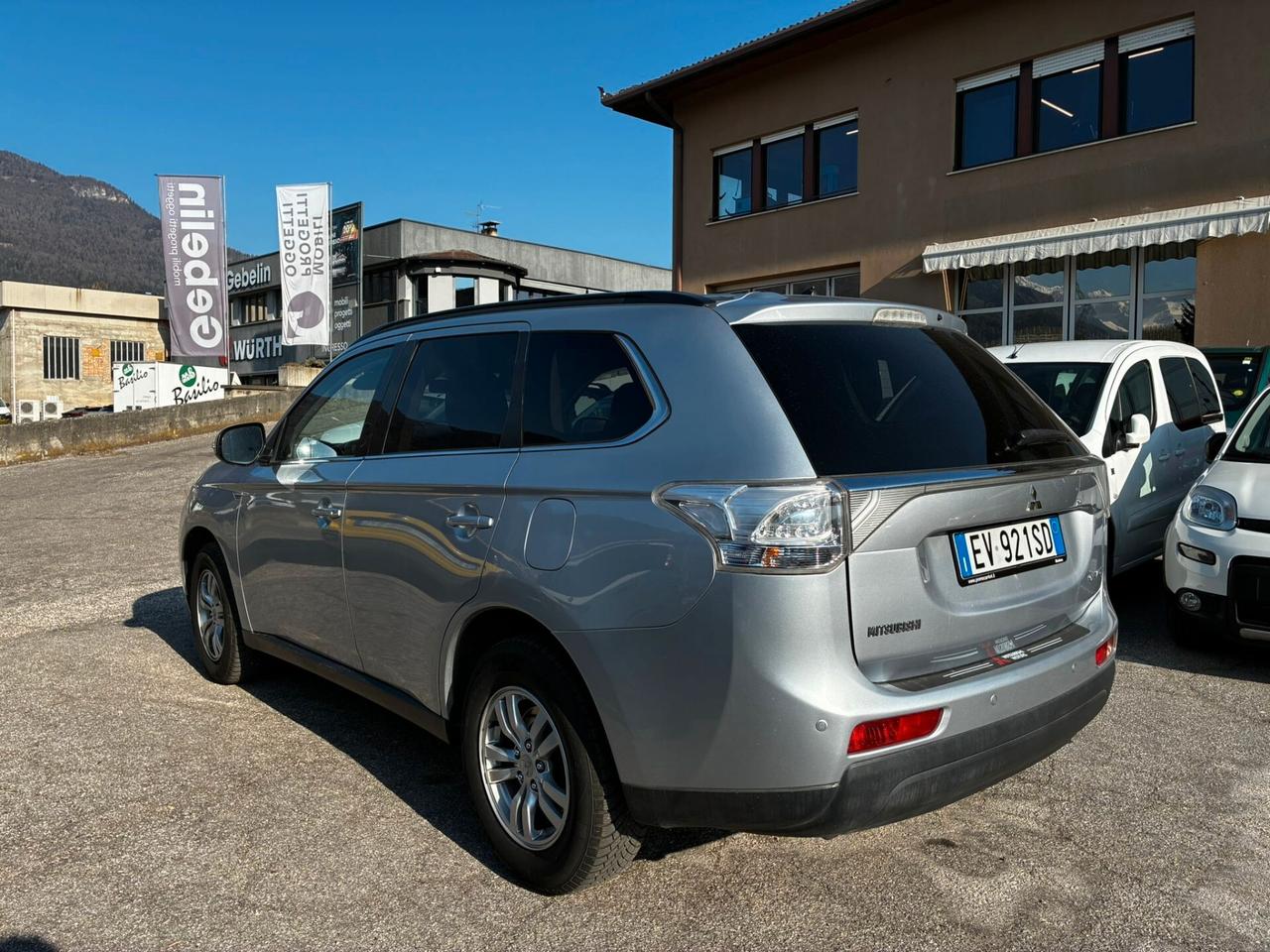 MITSUBISHI OUTLANDER 4x4 2.2 DI-D 150CV AUTOMATICO
