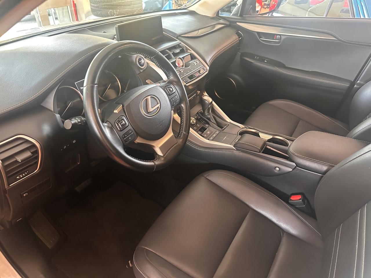 Lexus NX 300h Hybrid 4WD Executive