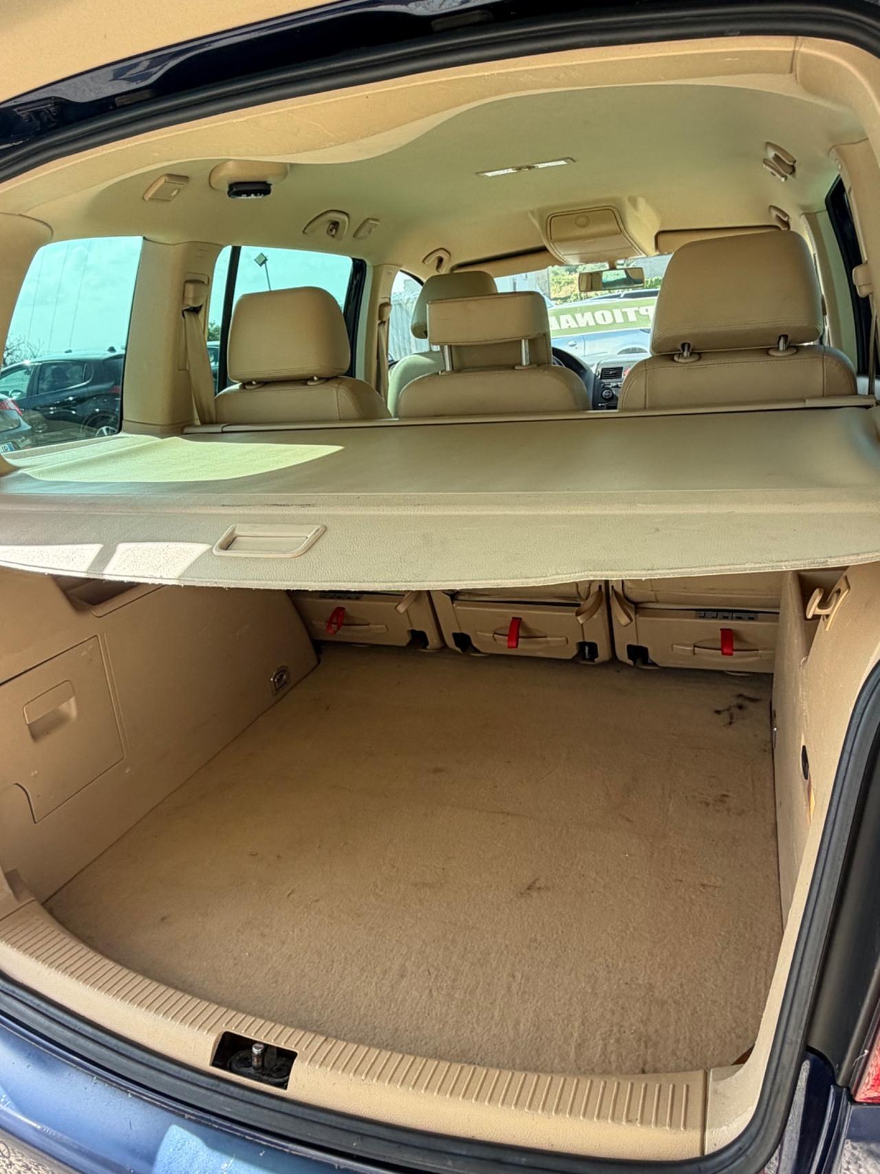 Volkswagen Touran 2.0 16V TDI Highline