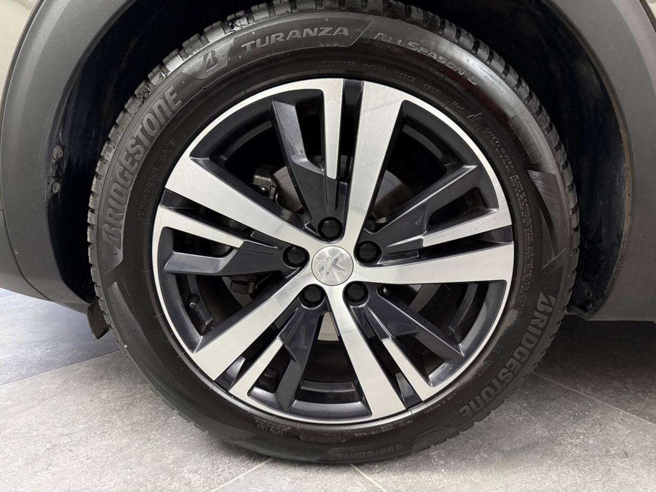 Peugeot 3008 BlueHDi 130 S&S EAT8 Allure