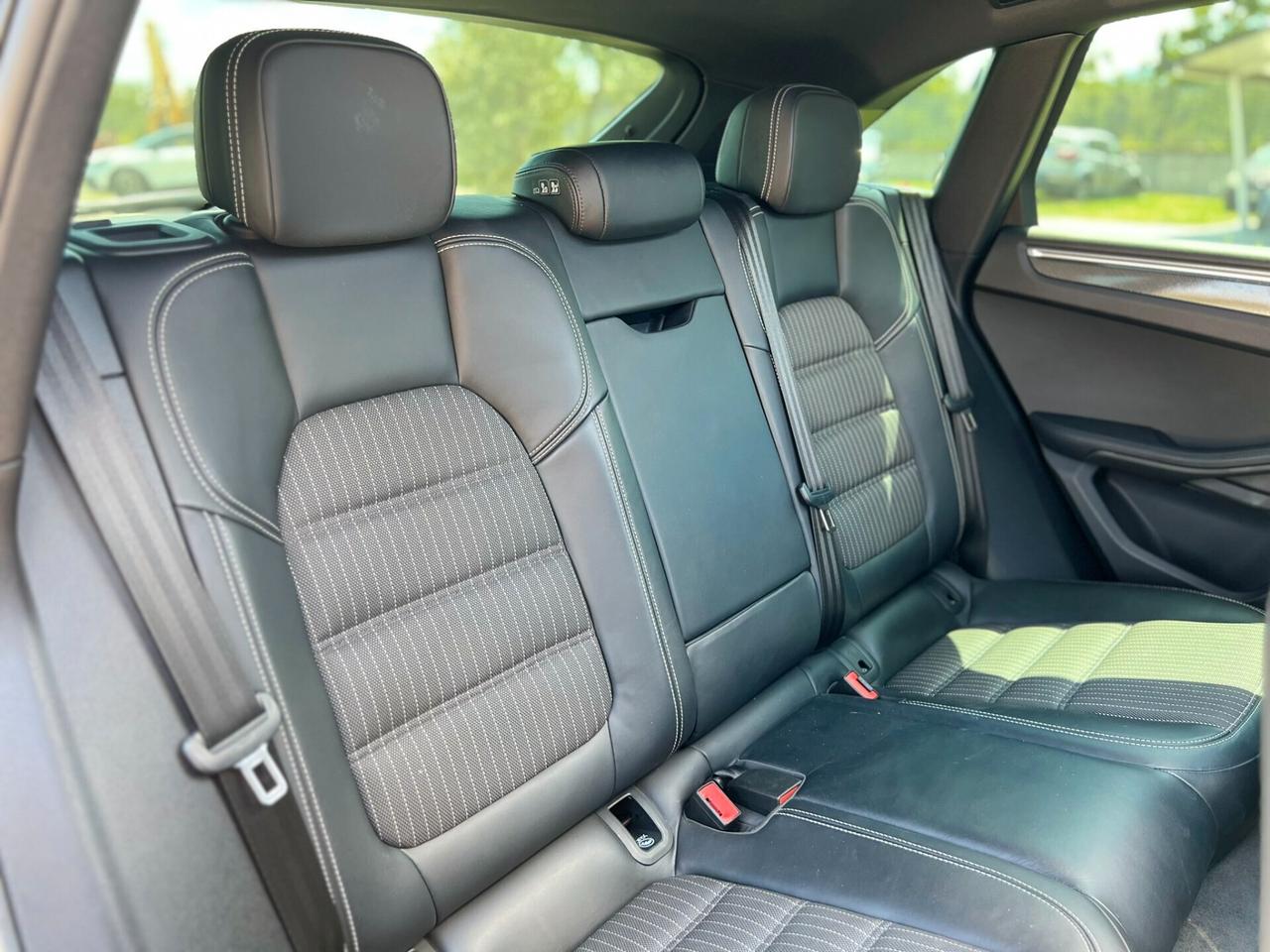 Porsche Macan T 2.0 265cv PDK MY22 TETTO RUBINO UNICA