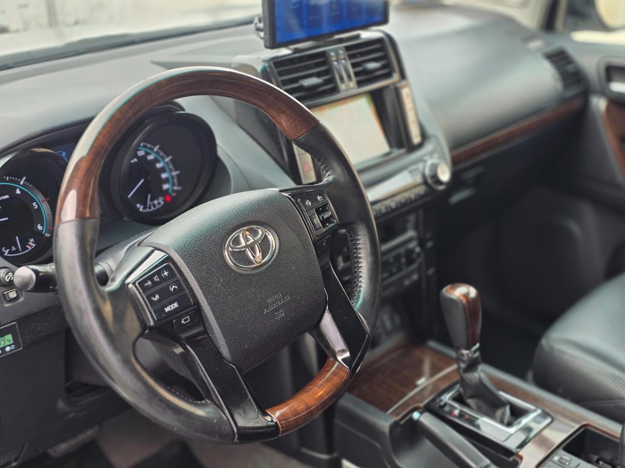 Toyota Land Cruiser V8 4.5 D4-D 7 posti