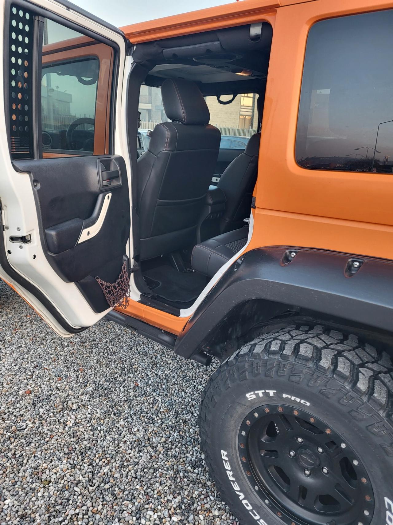 Jeep Wrangler Unlimited 2.8 CRD DPF Sahara Auto