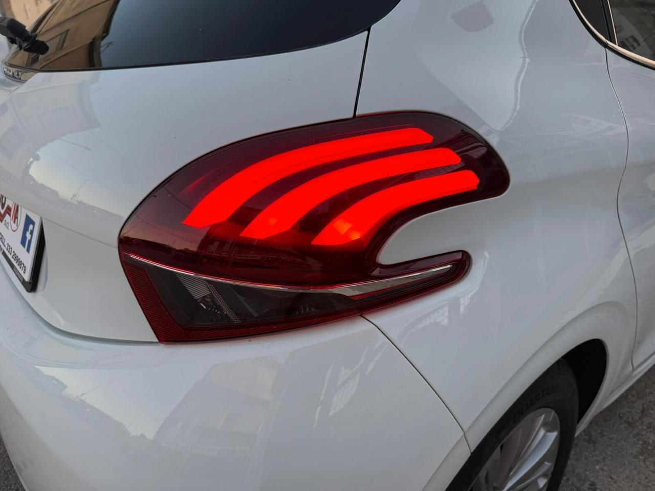 Peugeot 208 BlueHDi 75CV Allure AUTOCARRO 5 POSTI