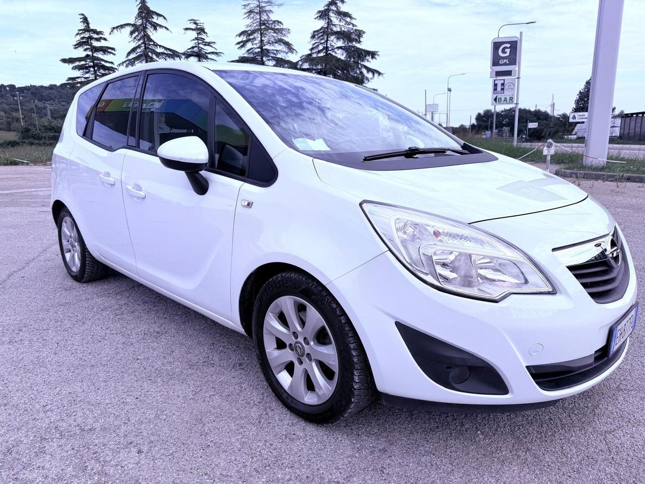 Opel Meriva 1.4 100CV Elective Ok neopatentati