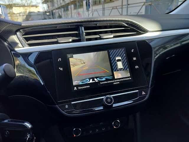 Opel Corsa 1.2 Design & Tech