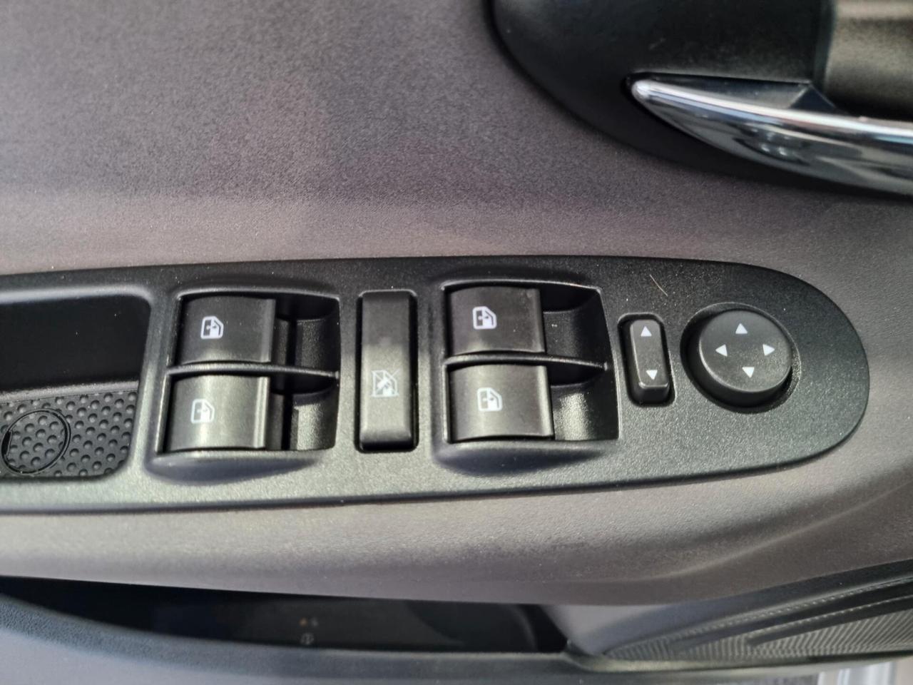 Lancia Ypsilon 1.3 MJT 16V 95 CV 5 porte S&S Gold