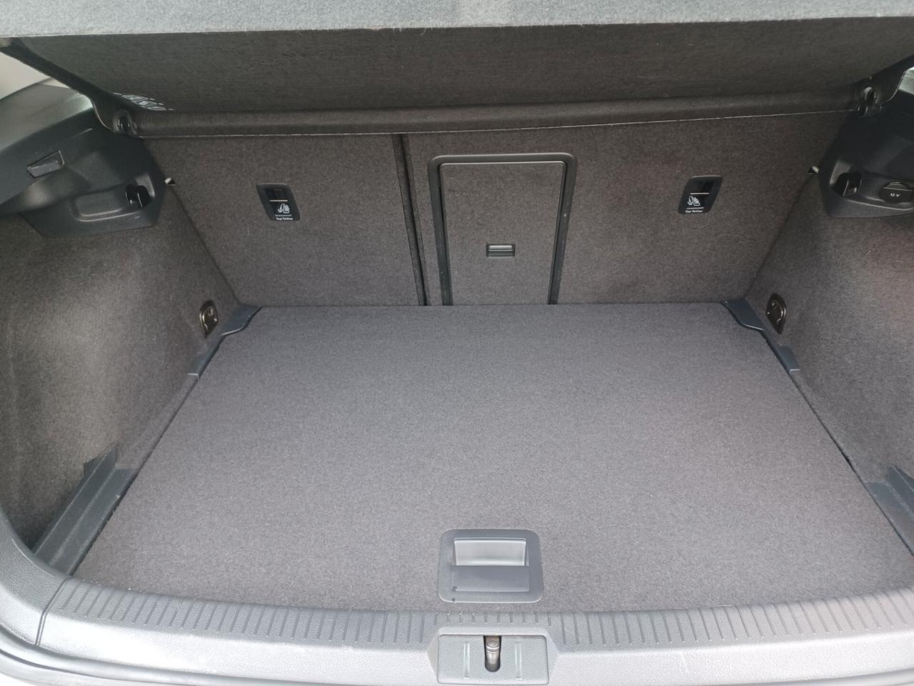 Volkswagen Golf 1.6 TDI DSG 5p. Highline 2016