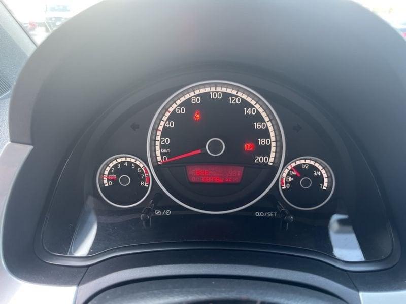 Volkswagen up! 5P 1.0 MOVE 75CV