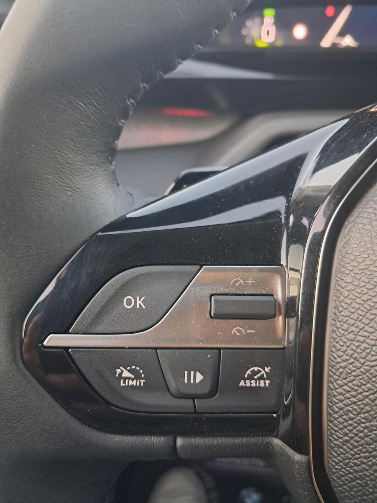 NEW Peugeot 308 HDi 130cv EAT8 Allure *LED-PELLE-NAVY*
