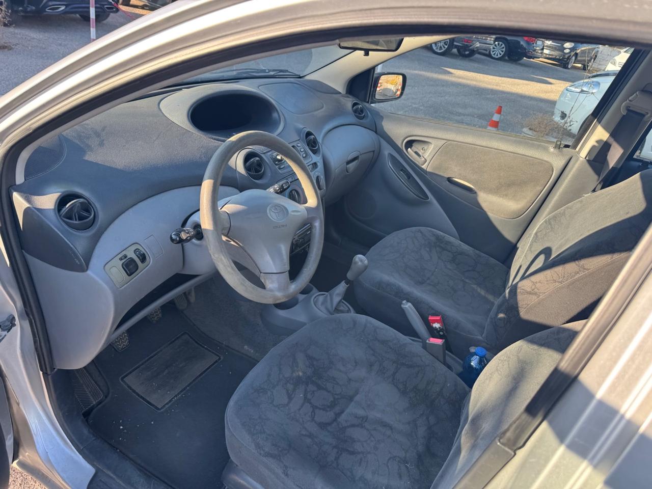 Toyota Yaris 1.0i 16V cat 5 porte