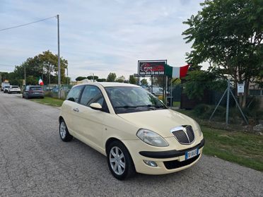 Lancia Ypsilon 1.2 Benzina con GARANZIA - NEOPATENTATI