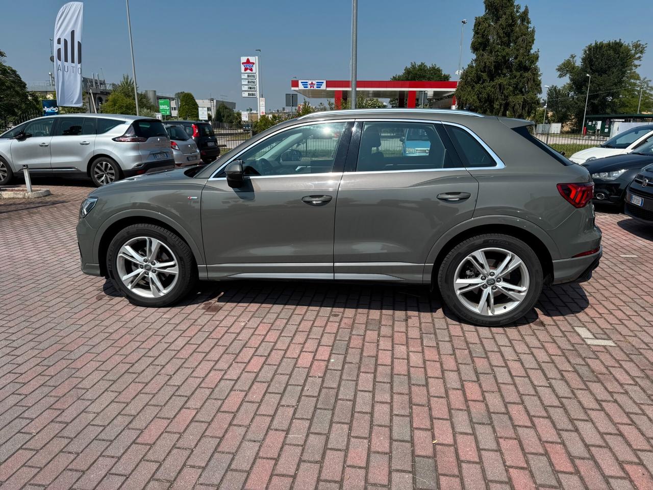 Audi Q3 35 TDI S tronic line edition