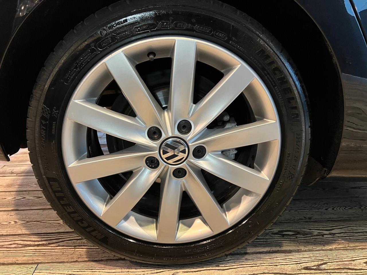 VW GOLF 1.6 TDI HIGHLINE/LED+PELLE/UNIPROP