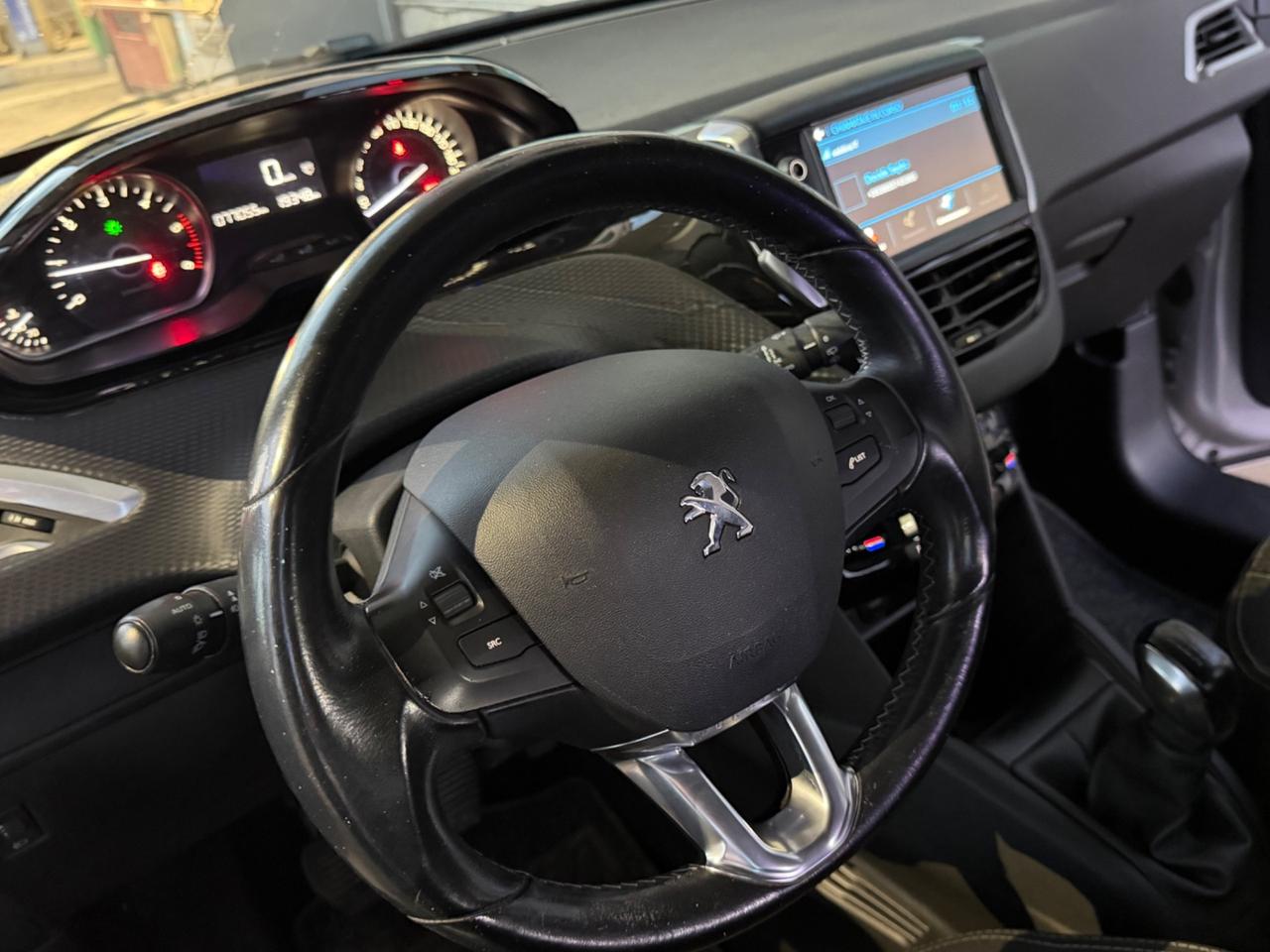 Peugeot 208 1.6hdi 75cv allure - 2018 km certificati