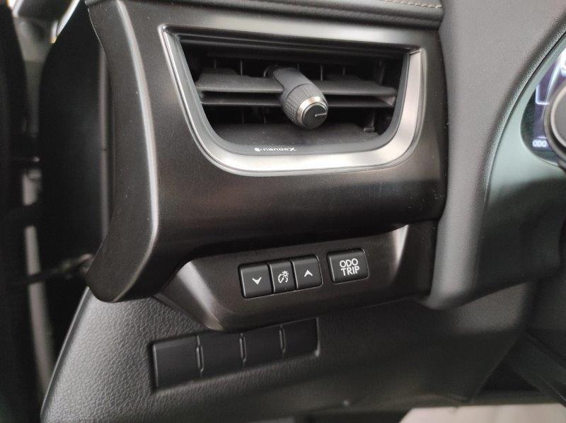 LEXUS UX - UX Hybrid Business