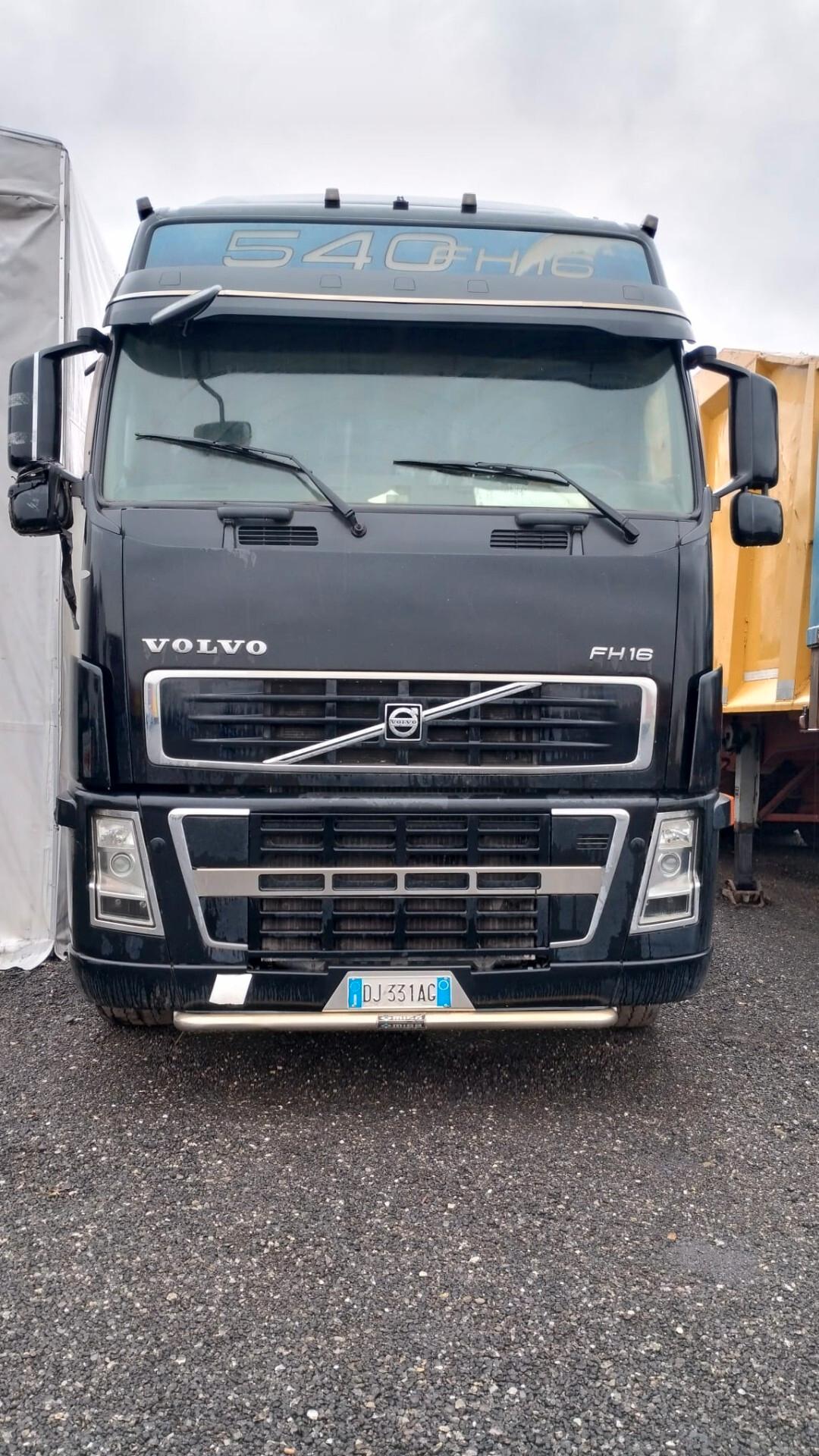 TRATTORE STRADALE SCANIA R450