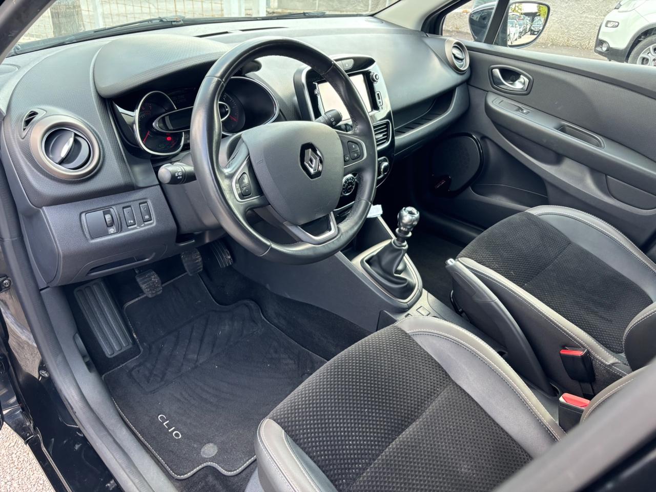 RENAULT CLIO TCE 120CV STRAFULL 50.000KM