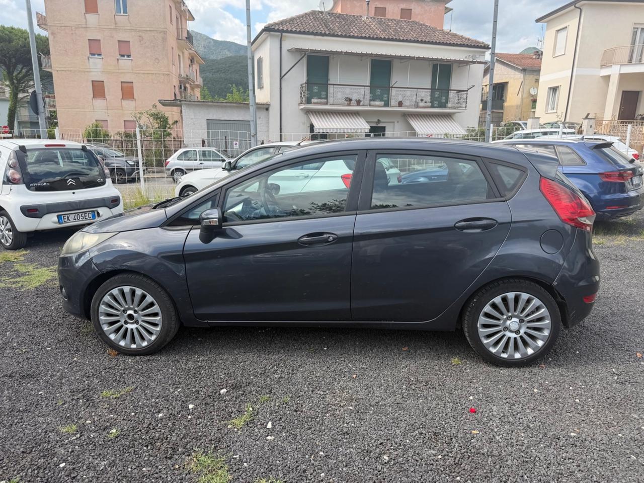 Ford Fiesta Ikon 1.4 TDCi 70CV 5 porte