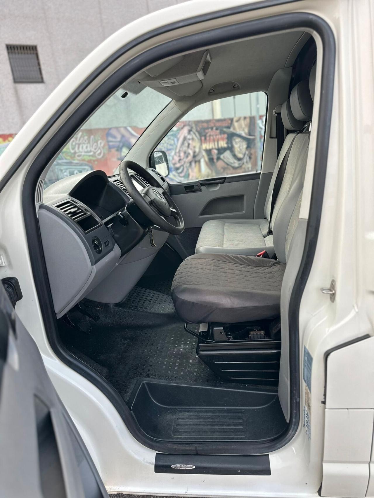VW TRANSPORTER CON GANCIO TRAINO SUPER PREZZO!