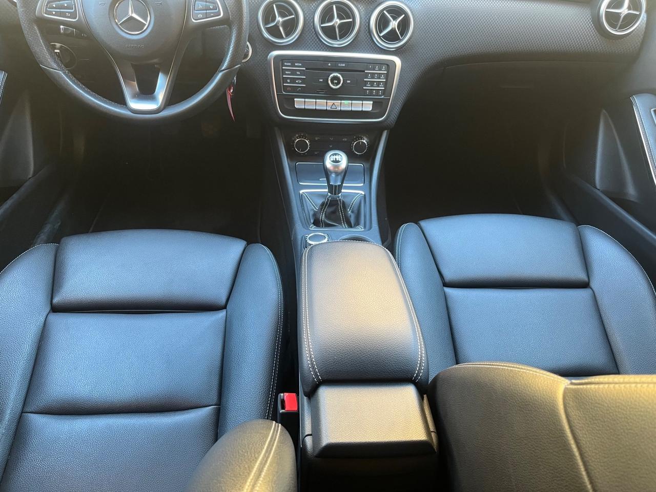 Mercedes-benz A 180d PREMIUM