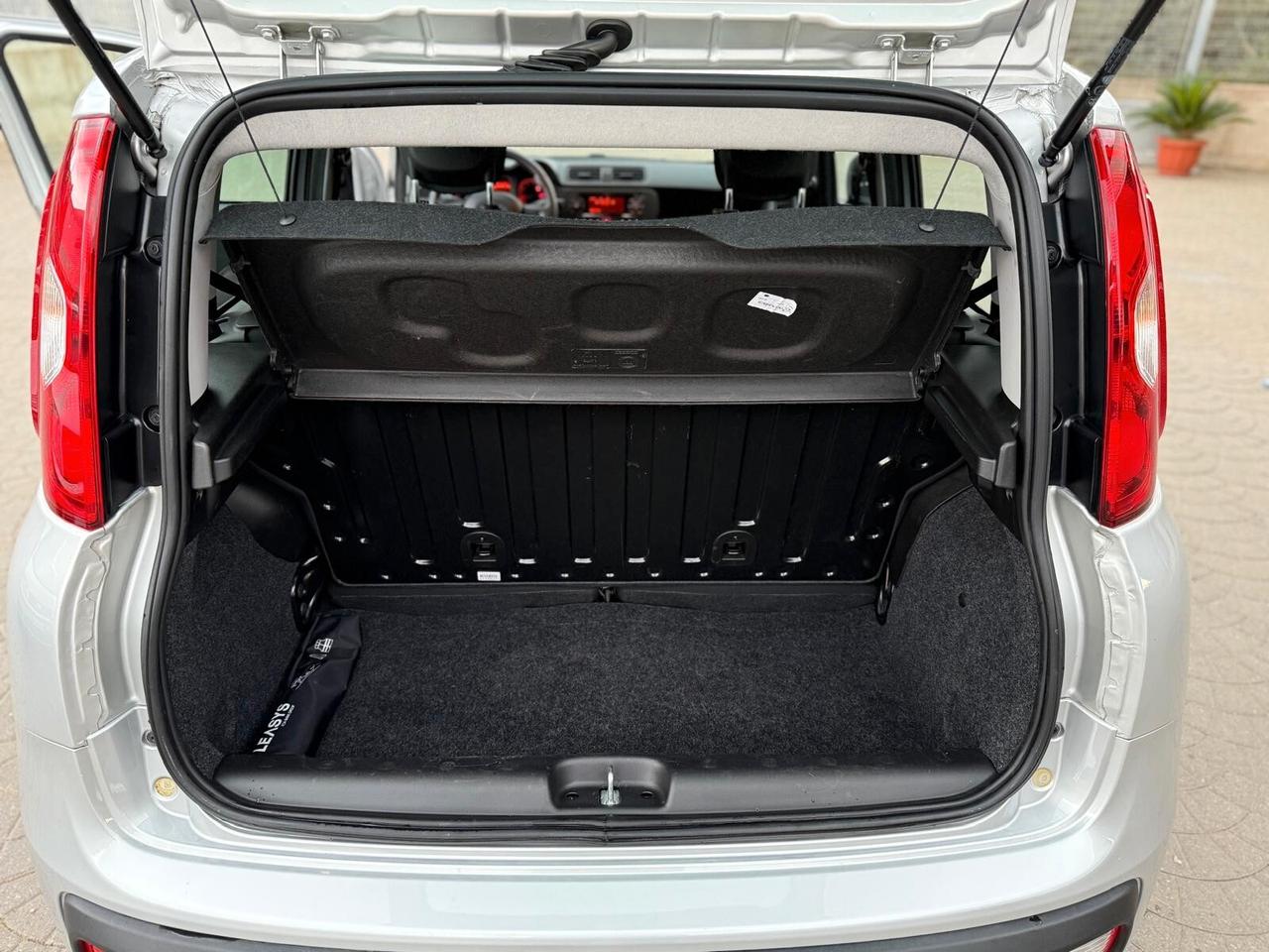 Fiat Panda 1.2 BENZINA X NEOPATENTATI