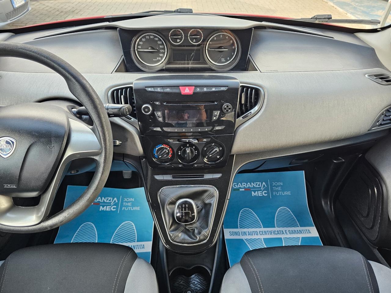 Lancia Ypsilon 1.2 69 CV 5 porte S&S Silver