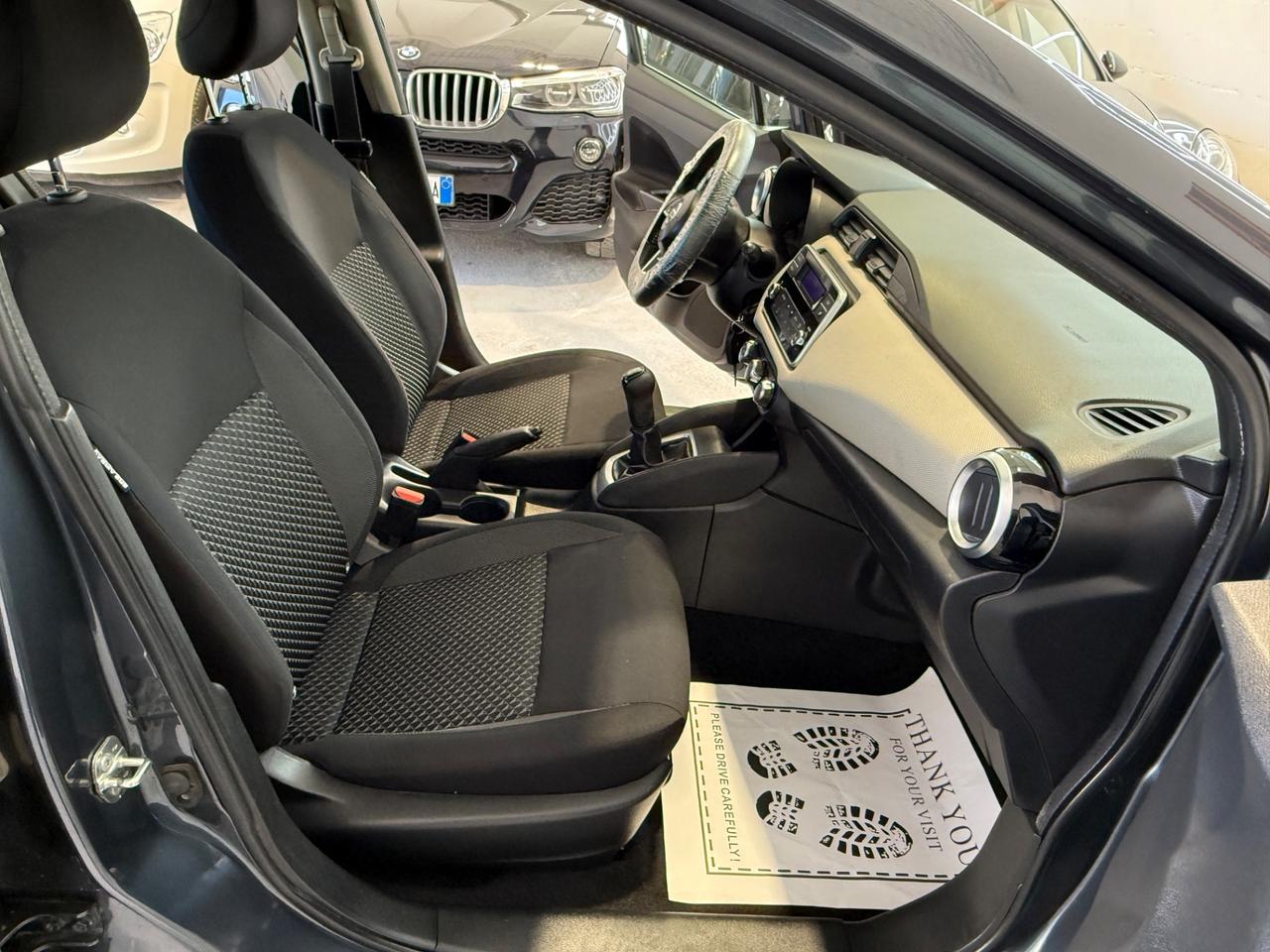 Nissan Micra 1.0L 12V 5 porte Visia - 12 Mesi Garanzia
