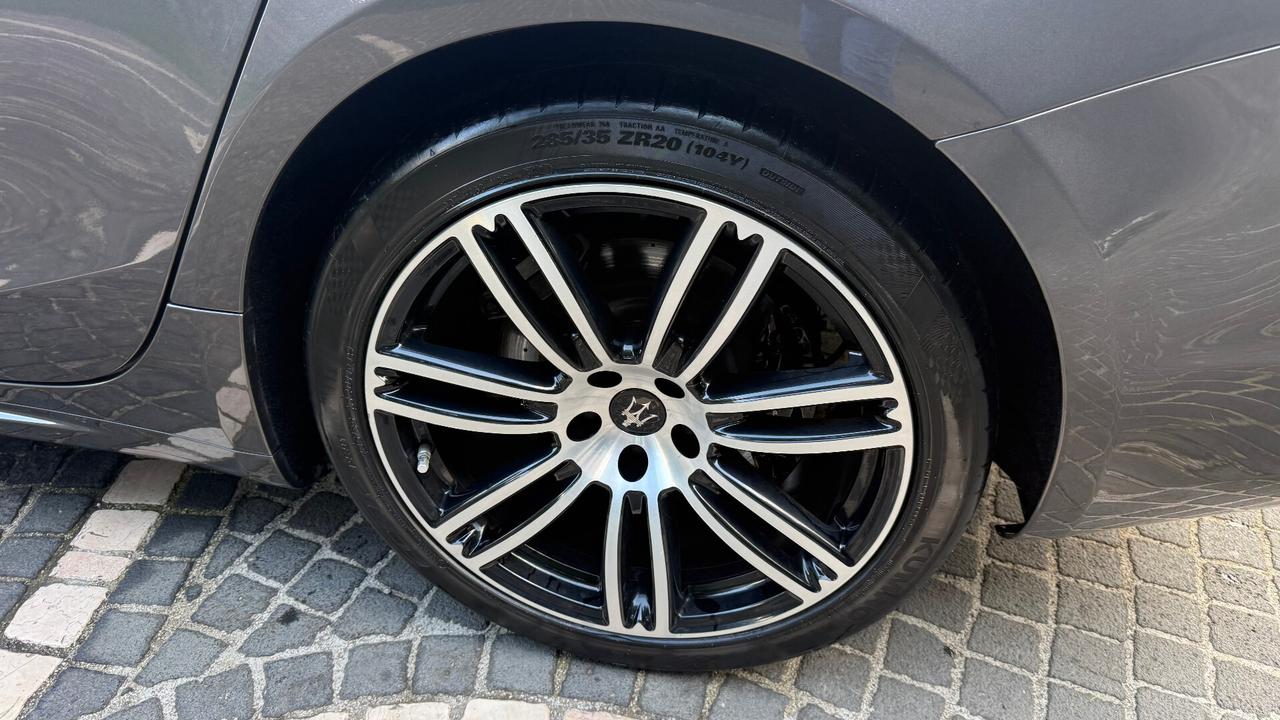 Maserati Ghibli V6 Diesel Gransport TETTO