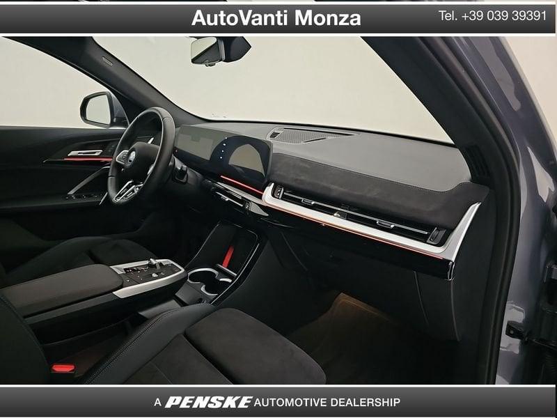 BMW iX2 eDrive 20 M Sport