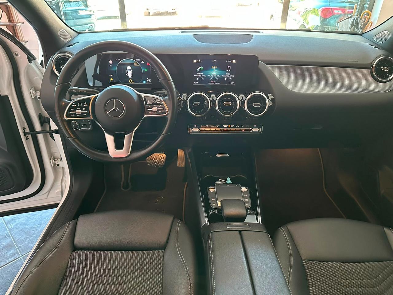 MERCEDES GLA 200d SPORT 150cv AUT
