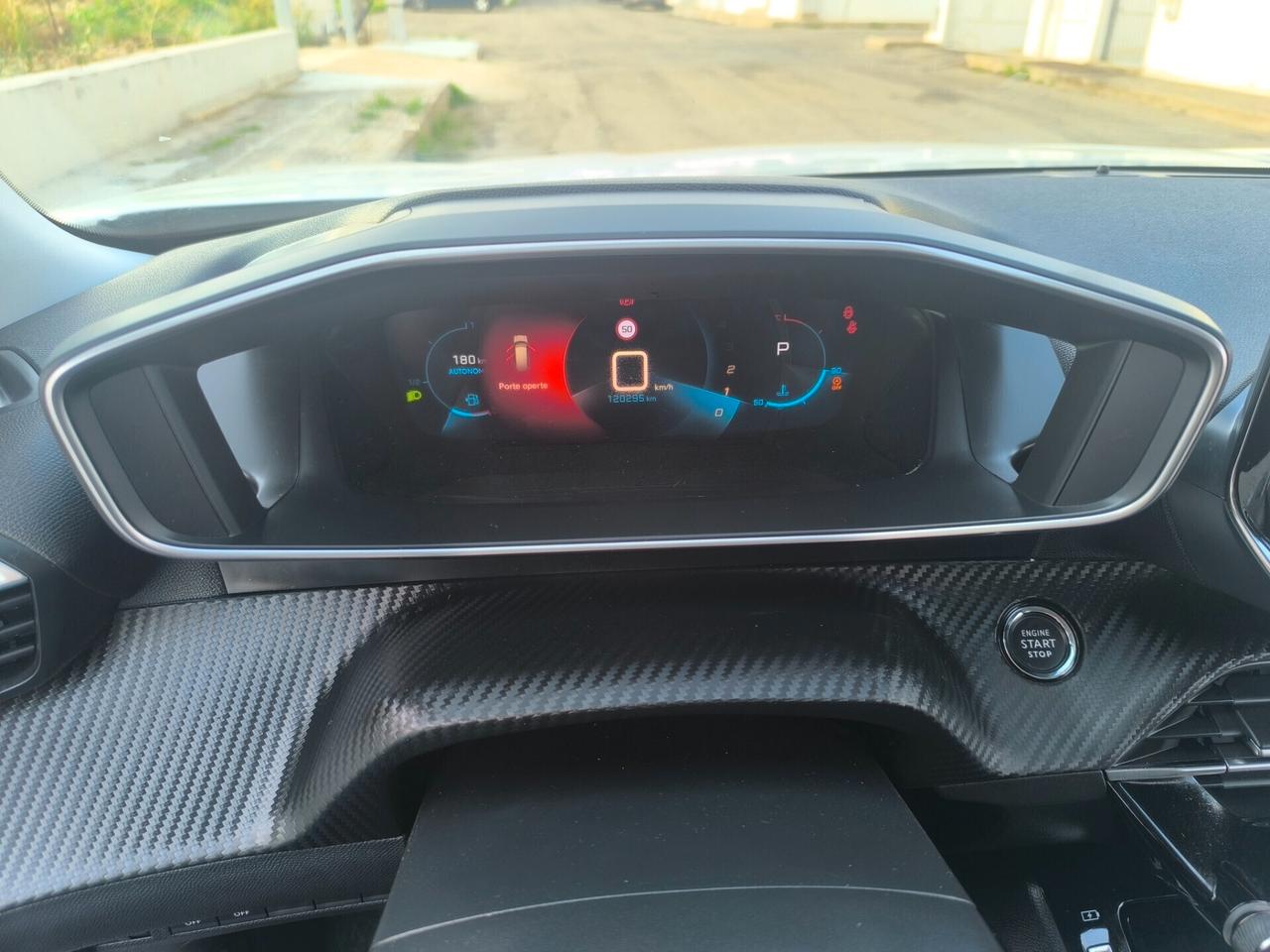 PEUGEOT 2008 1.5 DIESEL EAT8 ALLURE PACK NAVI 10 HD/COCKPIT/