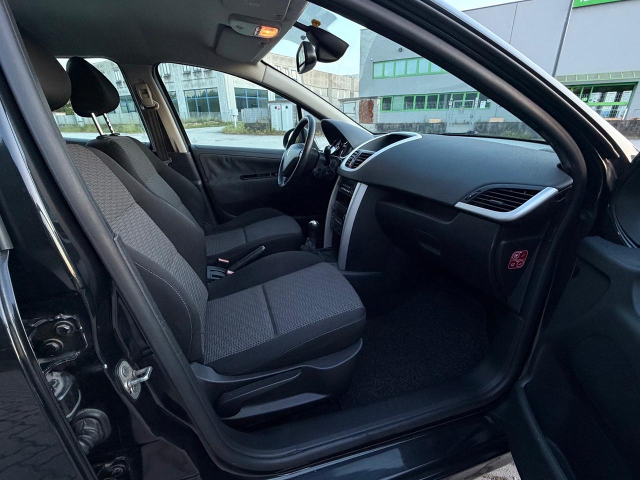 Peugeot 207 1.6 HDi 90CV 5p. 99g