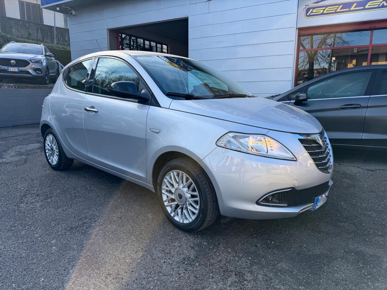 Lancia Ypsilon 1.2 69 CV 5 porte Gold