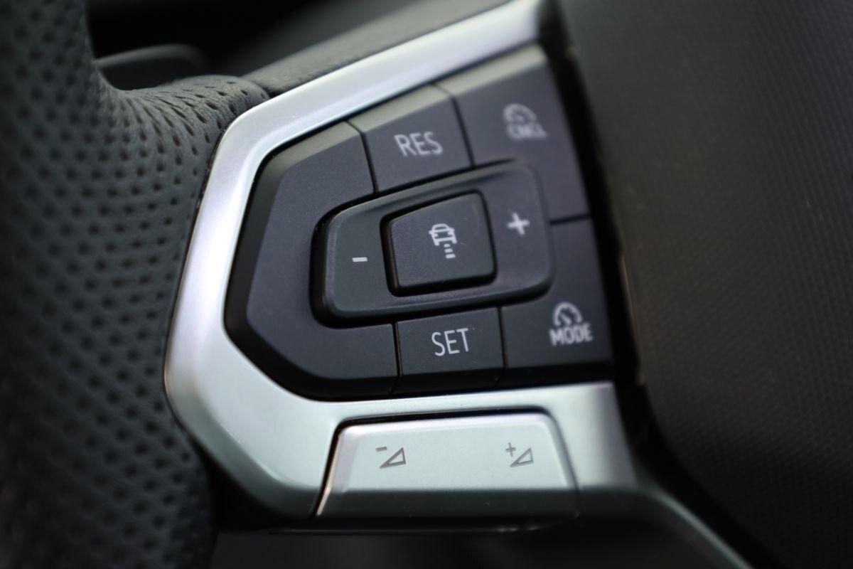 Volkswagen Tiguan 2.0 TDI 150 CV SCR DSG R-Line
