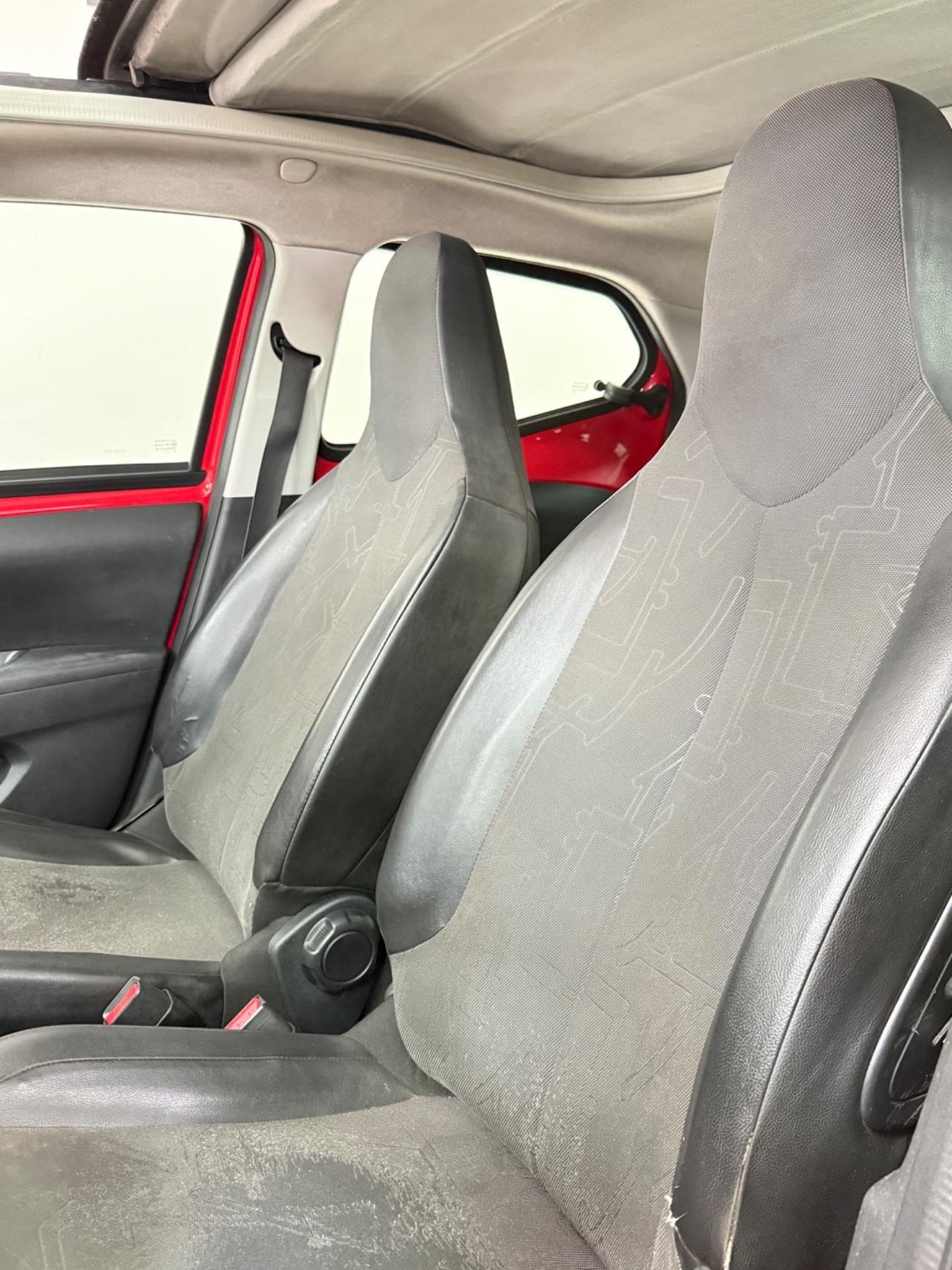 Toyota Aygo 1.0 VVT-i 69 CV 5 porte x-wave