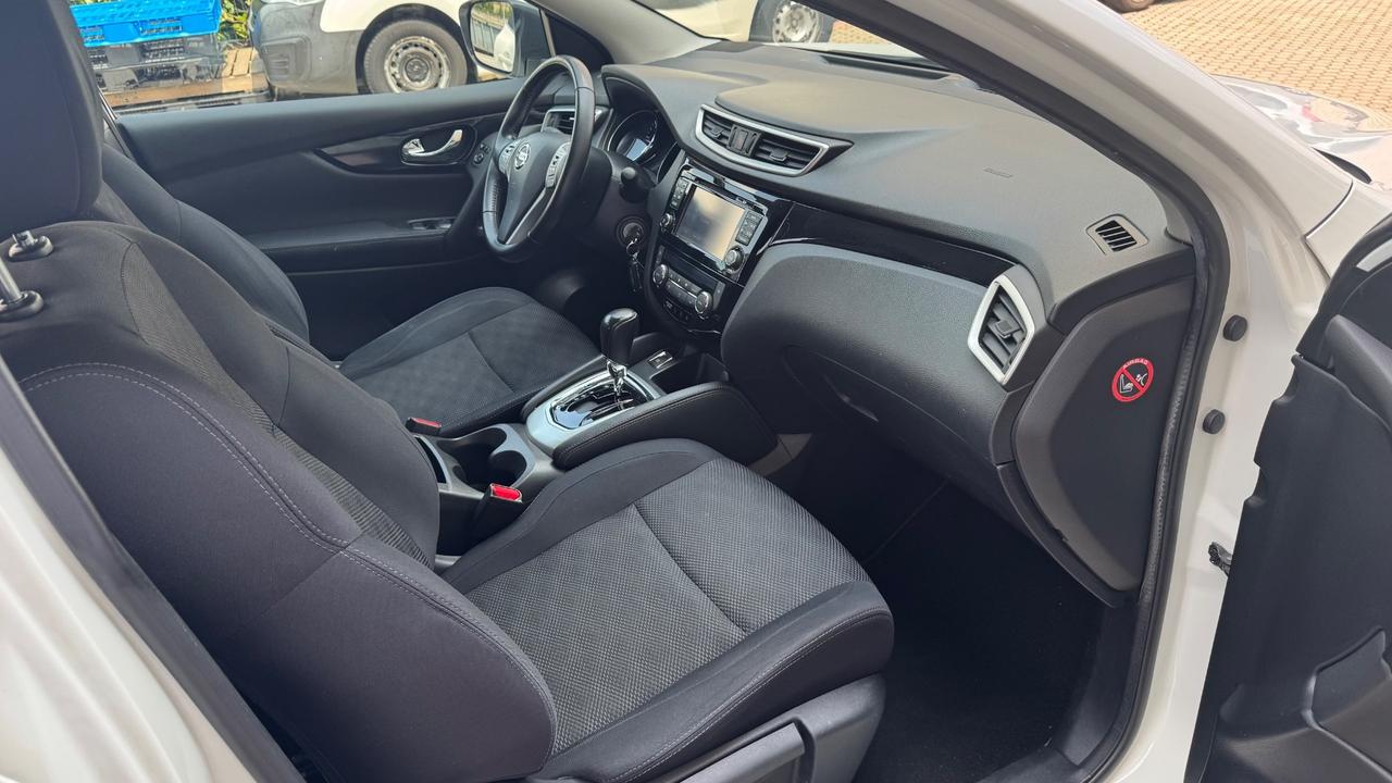 Nissan Qashqai 1.6 dCi 2WD Visia automatica Euro 6