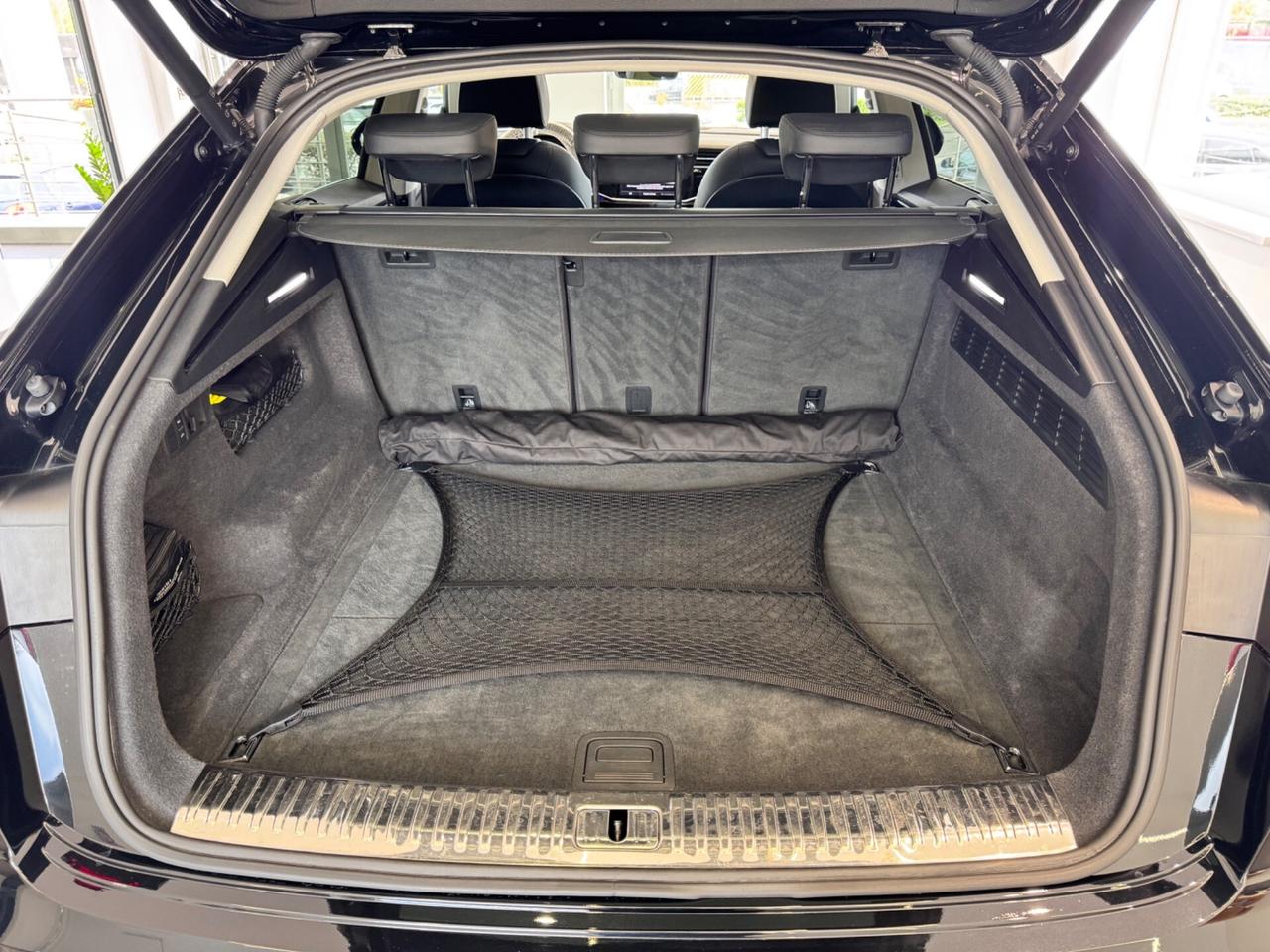 Audi Q8 50 TDI 286 CV quattro tiptronic s-line black edition tetto apribile