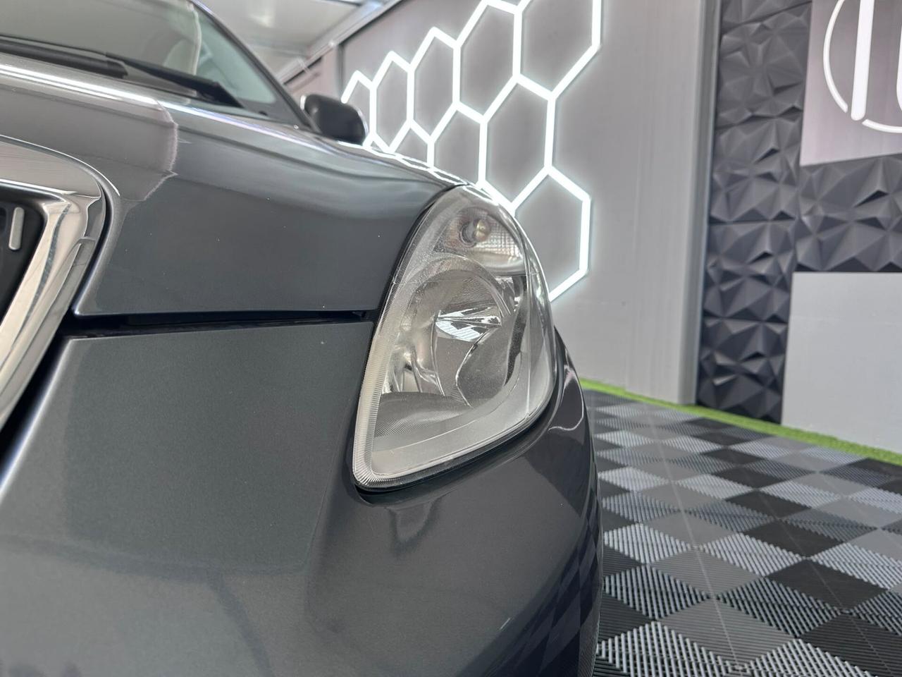 Lancia Ypsilon 1.2 69 CV Platino