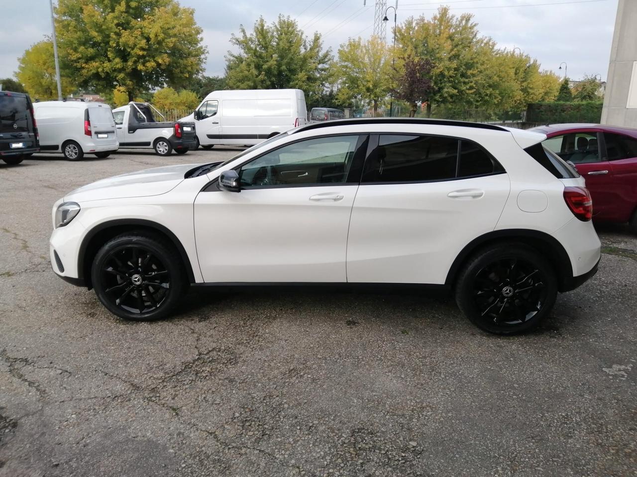Mercedes-benz GLA 200 d Automatic Premium NIGHT EDITION