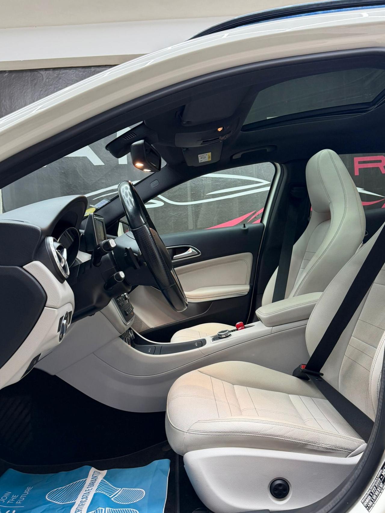 Mercedes-benz GLA 220 CDI Automatic 4Matic Premium