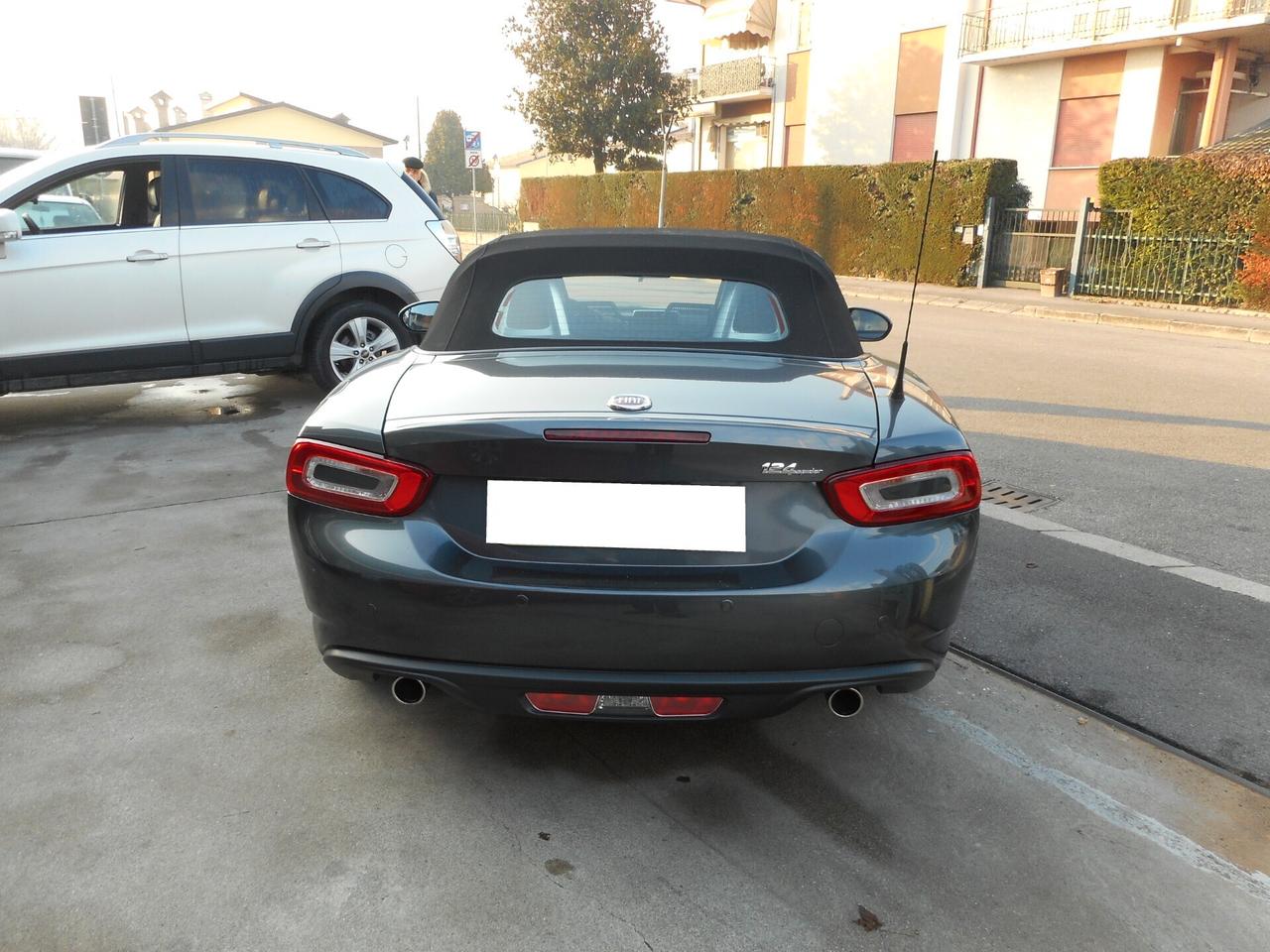 Fiat 124 Spider