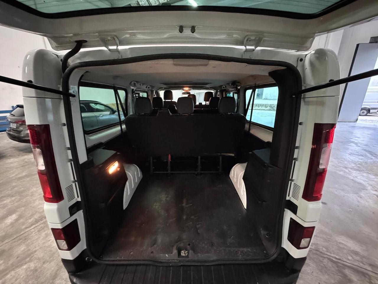 Renault 9 Posti – Anno 2018 – Ottimo stato, pronta all'uso