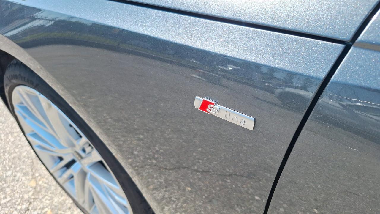 Audi A4 Avant 40 TDI S tronic line edition